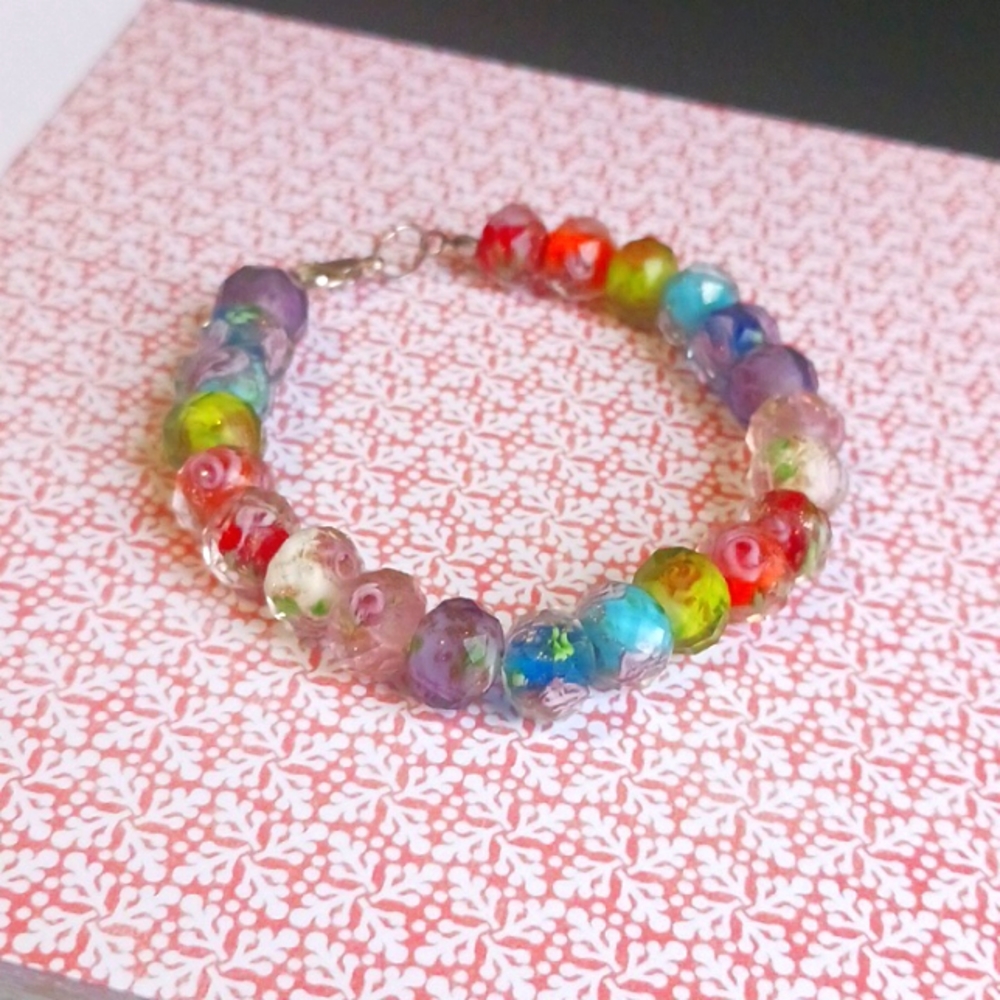 Bracelet - Picture 1 of 2